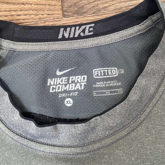 Nike pro-combat dri-fit long sleeve - Picture 3 of 4